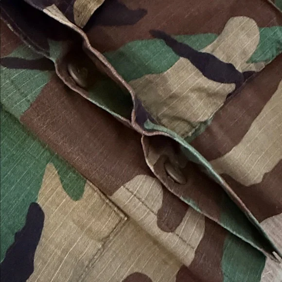 VIN•TAGÉ Custom Camo Vest - Picture 10 of 17